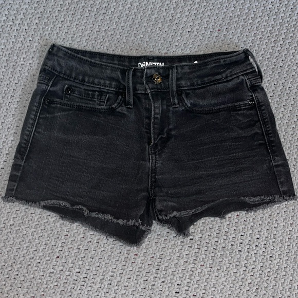 Denizen jean shorts, color black, size 3. - Picture 1 of 4